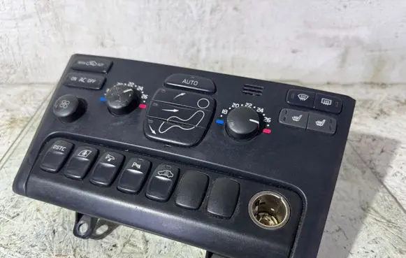 Volvo XC90 Climate control unit 30746025 05W43E05 M844220