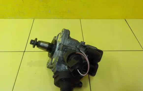 BMW X1 E84 Fuel injection high pressure pump 0445010524 N47D20C