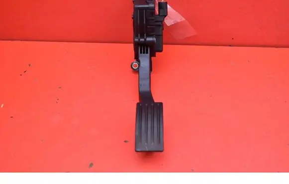 Ford Focus C-MAX Accelerator throttle pedal 4M519F836AH