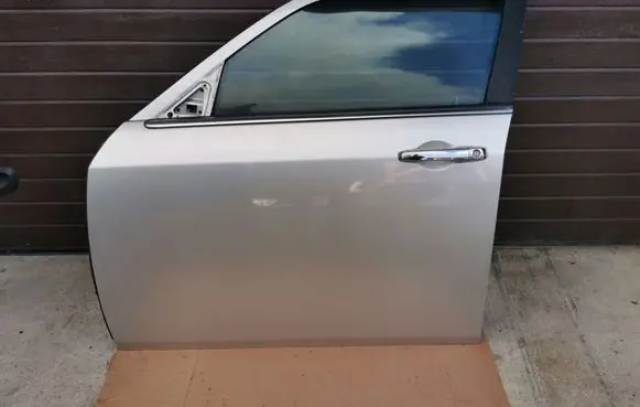 Chrysler 300 - 300C Front door