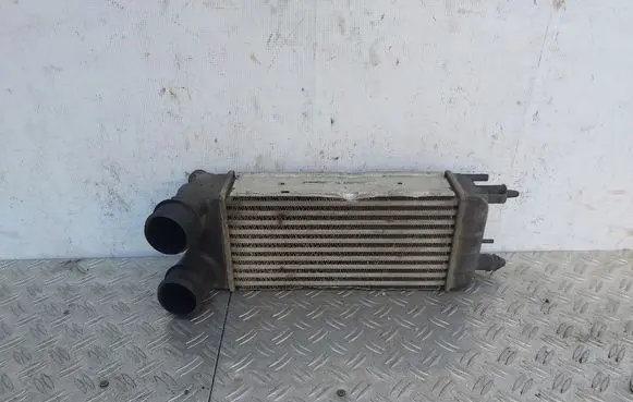 Citroen C5 Intercooler radiator P9684957680