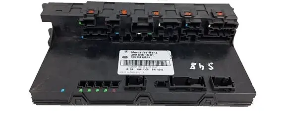 Mercedes-Benz C W203 Fuse module 2095451601
