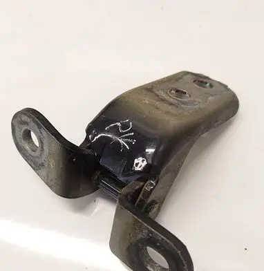 Toyota Avensis T270 Front door upper hinge