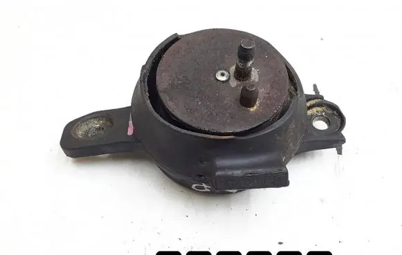 Subaru Forester SH Engine mount bracket