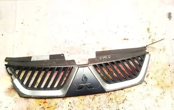 Mitsubishi Outlander Front grill 7450a037zz 7450a038