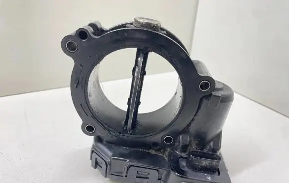 Mercedes-Benz E W212 Electric throttle body valve A6510900470