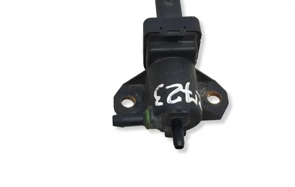 Opel Combo E Vacuum valve 9812031180