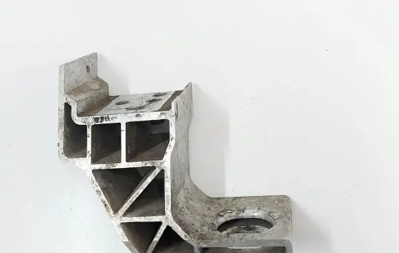 Renault Zoe Radiator mount bracket A2055014220