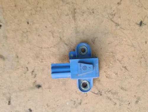 Volkswagen PASSAT B6 Airbag deployment crash/impact sensor 1K0955557