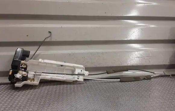 Chrysler Pacifica Rear door lock 