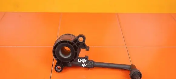 Nissan Qashqai Clutch slave cylinder 3062026299R HRA2 HRA2DDT