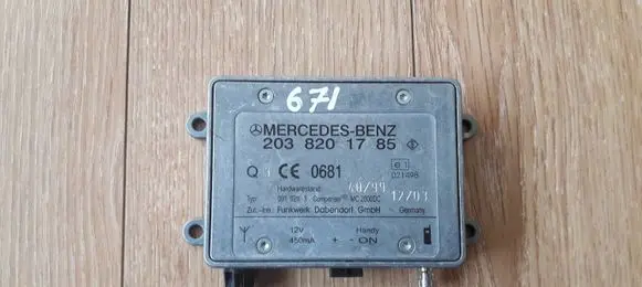 Mercedes-Benz C W203 Antenna control unit 2038201785