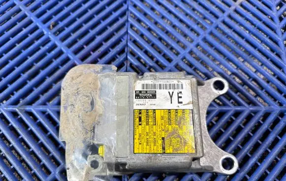 Toyota Prius (XW30) Airbag control unit/module 8917047111 1503006371