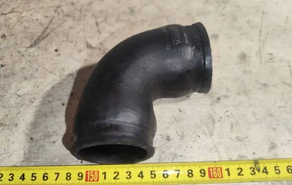 Intercooler hose/pipe