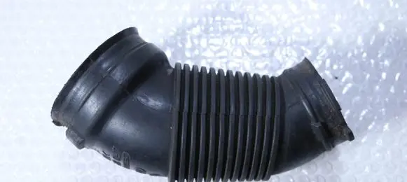 Audi A6 S6 C6 4F Air intake hose/pipe 4F0129615D