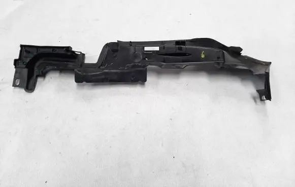Audi A5 Fender end trim 8W6821170E