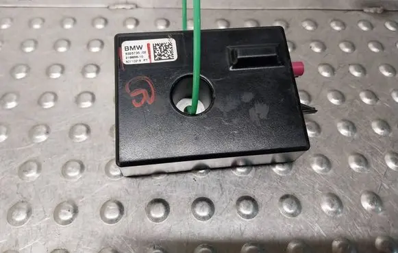 BMW 2 F46 Aerial antenna amplifier S26383622 9325735
