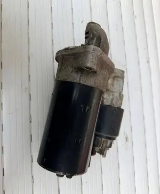 BMW 3 E46 Starter motor 1740374