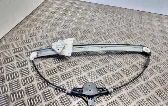 Mazda 6 Front window lifting mechanism without motor