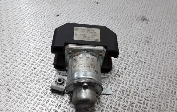 Volkswagen Phaeton Charging relay 3D0919433 0333006020