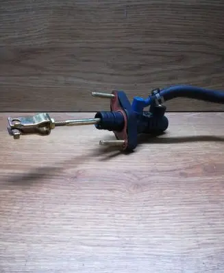 Clutch slave cylinder