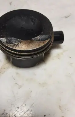 Piston