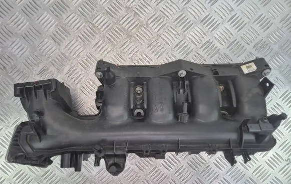 Mercedes-Benz CLA C117 X117 W117 Intake manifold A2700900737 092150