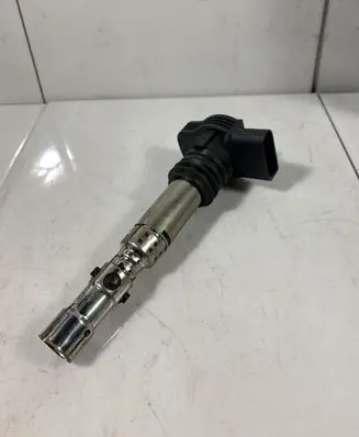 Audi TT Mk1 High voltage ignition coil 06A905115U