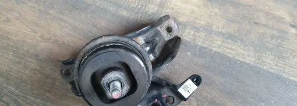 KIA Optima Engine mount bracket
