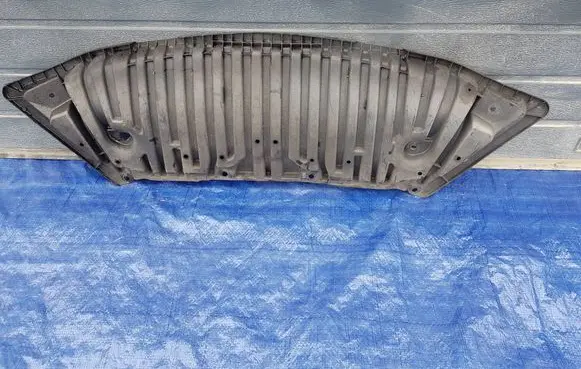 Mercedes-Benz C W204 Engine splash shield/under tray A2045200723BBFG A2045200723