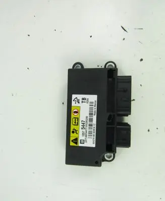 Opel Insignia A Airbag control unit/module 13575447