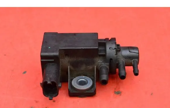 Opel Corsa E Vacuum valve 55599331