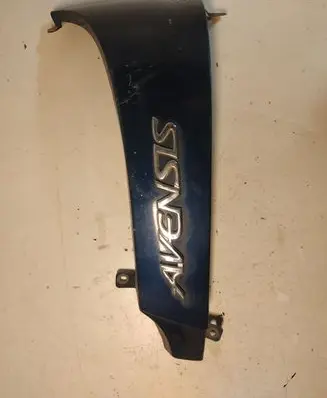 Toyota Avensis T220 Rear bodywork 