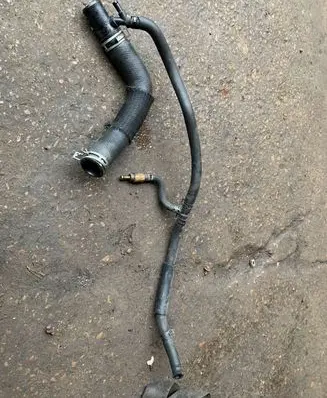 Toyota RAV 4 (XA30) Coolant pipe/hose 