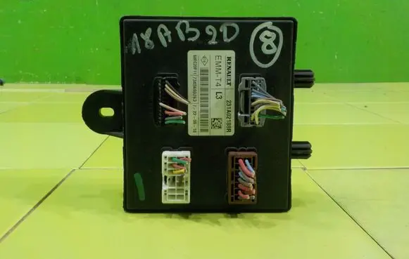 Renault Trafic III (X82) Central body control module 7345680263 18AB20