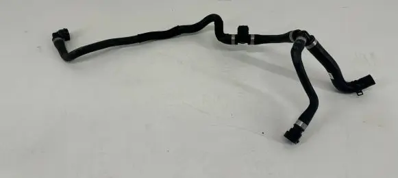 Mini Cooper Countryman F60 Engine coolant pipe/hose 9873682