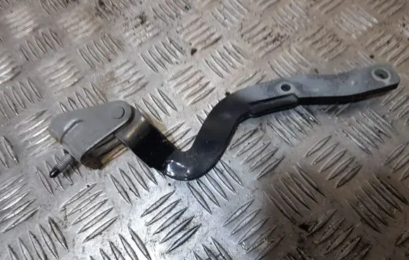 Audi TT TTS Mk2 Tailgate/trunk/boot hinge 8J8827300A