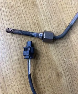Mercedes-Benz B W245 Exhaust gas temperature sensor A0051539128