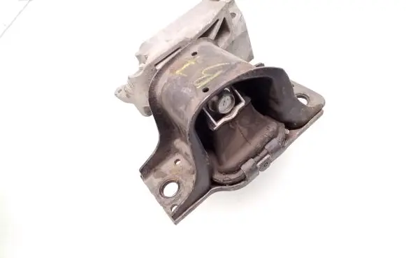 Nissan Qashqai Engine mount bracket 11232JD000