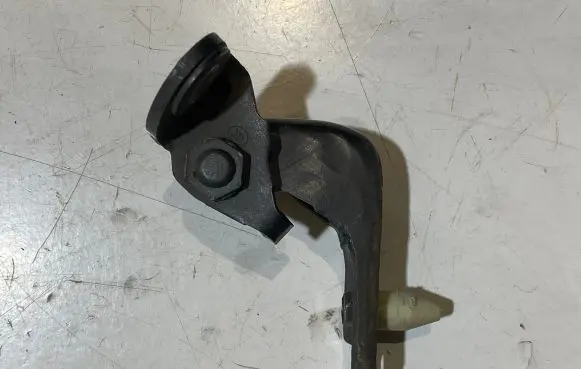 Ford Mustang VI Front door upper hinge 22800