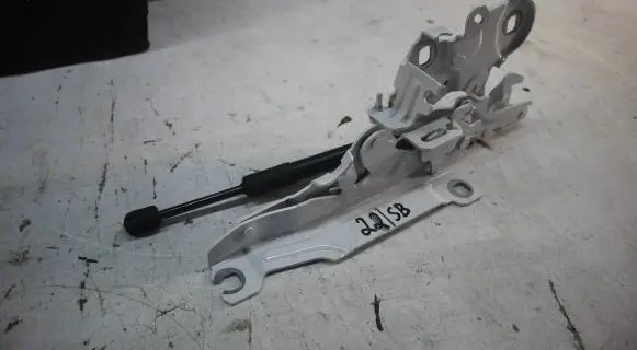 BMW 2 F44 Engine bonnet/hood hinges 7450923