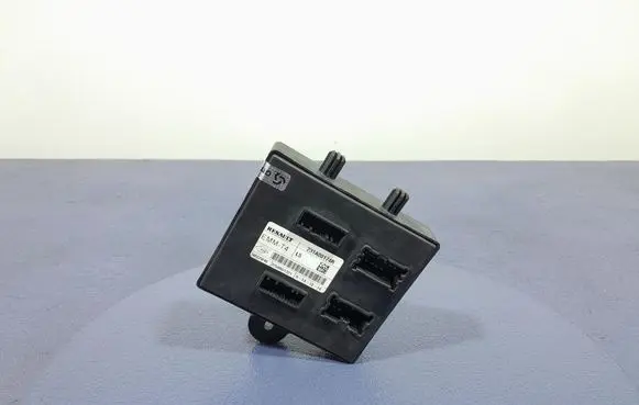 Renault Captur Other control units/modules 231A00174R