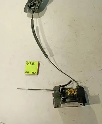 Opel Corsa C Front door lock 13123491