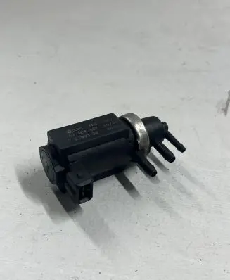 Audi A4 S4 B6 8E 8H Turbo solenoid valve 059906627 72190322 08T054