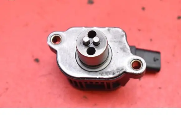 Skoda Octavia 985 Sensor 04E906048A