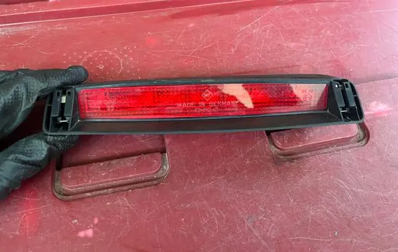 Volkswagen Golf IV Third/center stoplight E1300