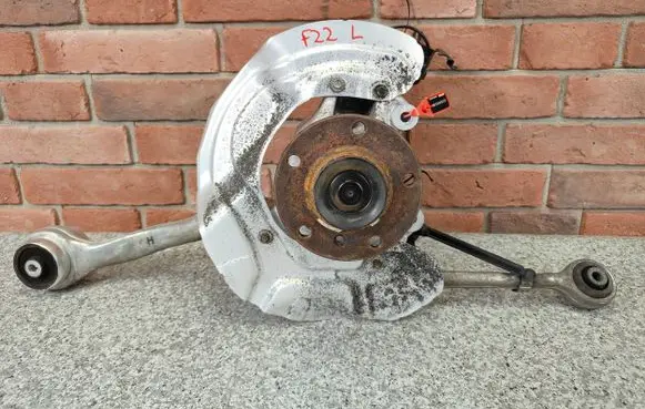 BMW 2 F22 F23 Front wheel hub spindle knuckle 6853651
