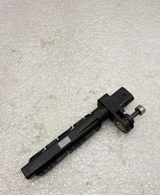 BMW 5 G30 G31 G38 Crankshaft position sensor 7806782 25916010