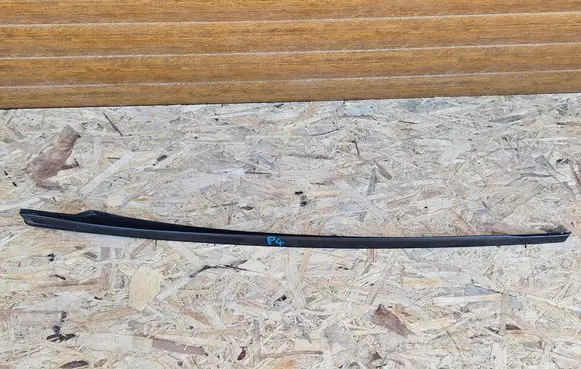 Toyota Prius (XW50) Windshield trim 75536-47020