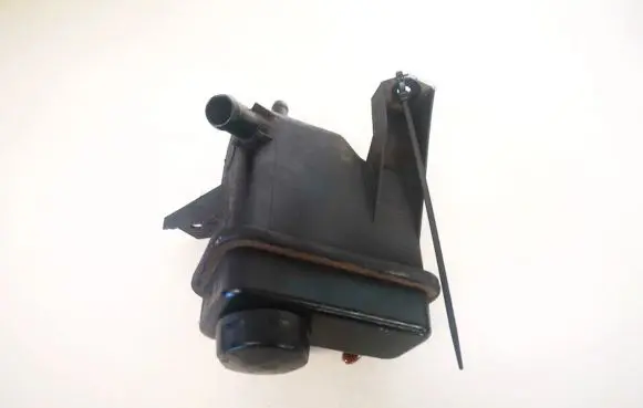 Power steering fluid tank/reservoir